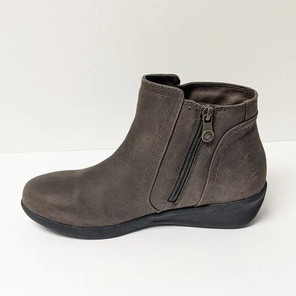 Aravon Fairlee Ankle Boots, Brown Leather, Women's 7 M