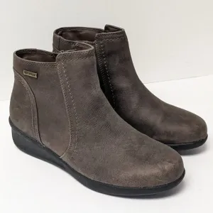 Aravon Fairlee Ankle Boots, Brown Leather, Women's 7 M