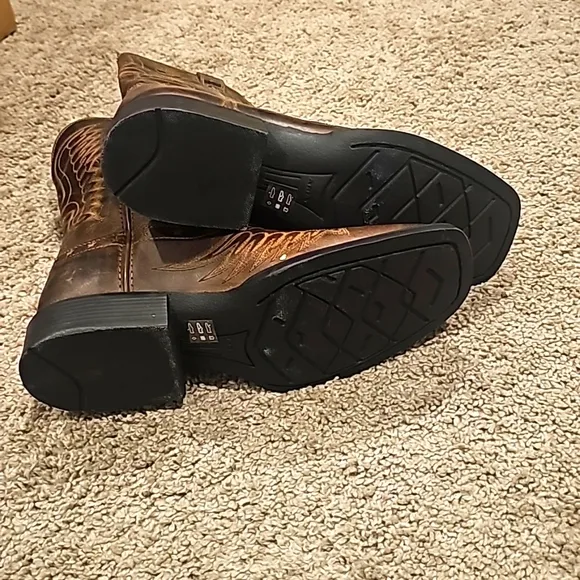 ARIAT BOYS BOOTS