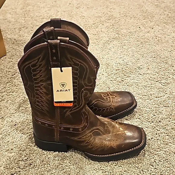ARIAT BOYS BOOTS