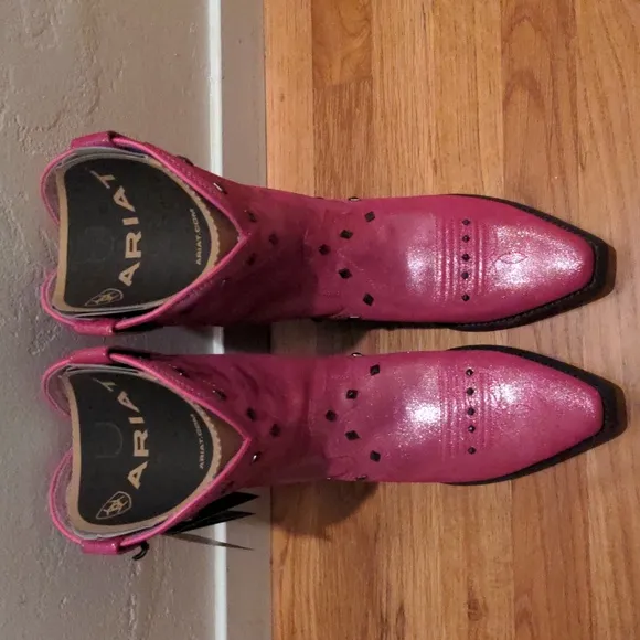 Ariat Girls' Nashville Pink Studded Glitter Cowgirl Boot Snip Toe, Size 5.5