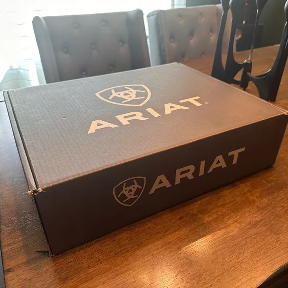 Ariat Western Pearl Boots - NWT &amp; Box