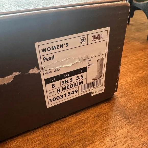 Ariat Western Pearl Boots - NWT &amp; Box