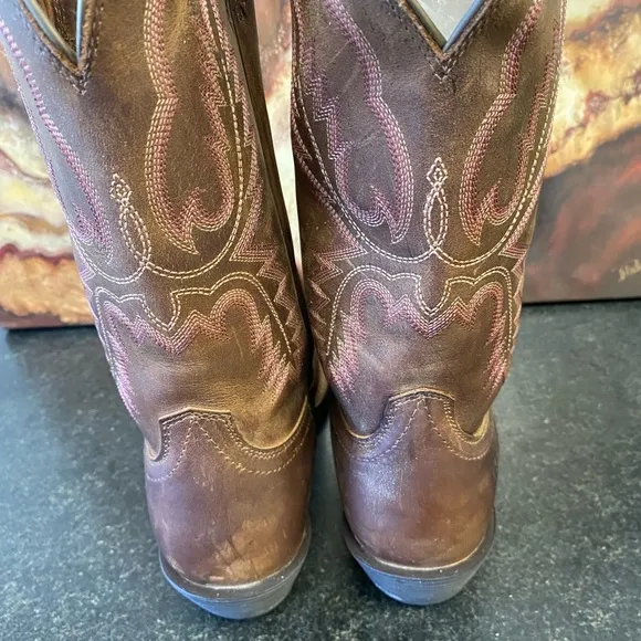Ariat womens cowboys boots