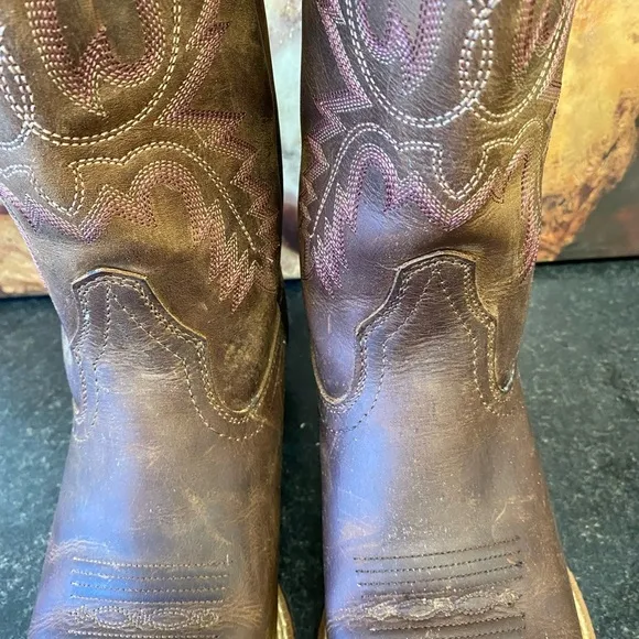 Ariat womens cowboys boots