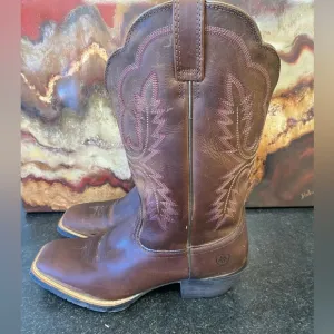 Ariat womens cowboys boots