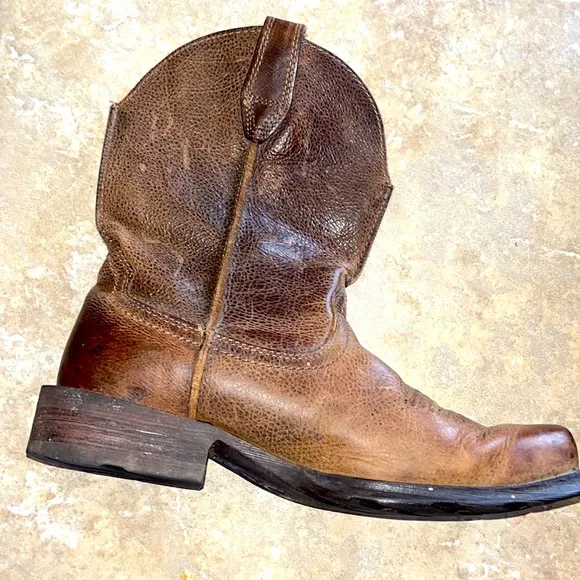 Ariat workhog - carbon toe boots