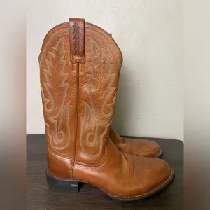 Arita Men’s boots round toe Size 8D