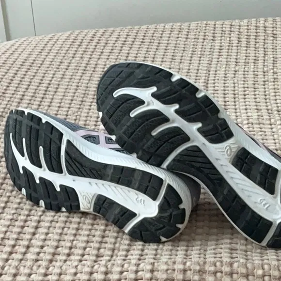 ASICS Women's Gray and Pink Running/Walking  Shoes