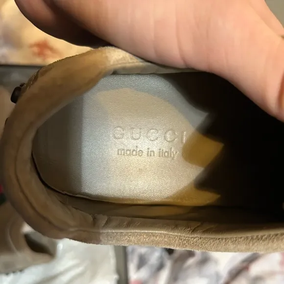Authentic Gucci sneakersMen's Beige Casual Shoes with Red and Green Stripe