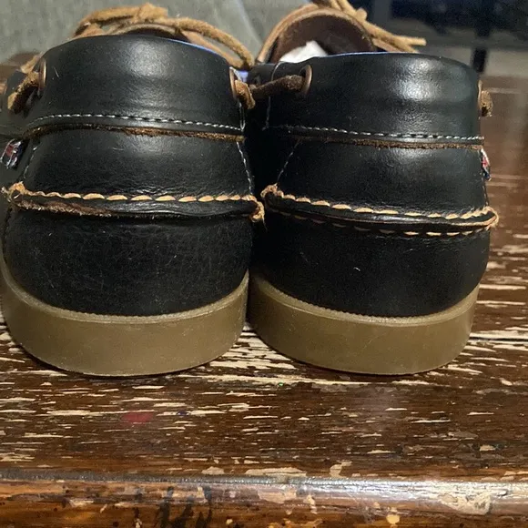 Authentic Sebago Dockside’s size 8.5