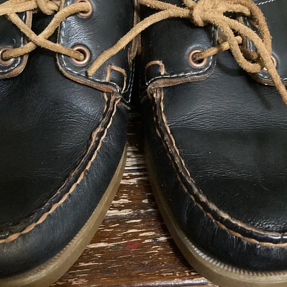 Authentic Sebago Dockside’s size 8.5