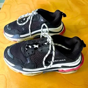 Authentic, well-loved Balenciaga Triple S Low Top chunky sneakers.
