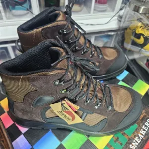 Avenger Brown Hiking Boots