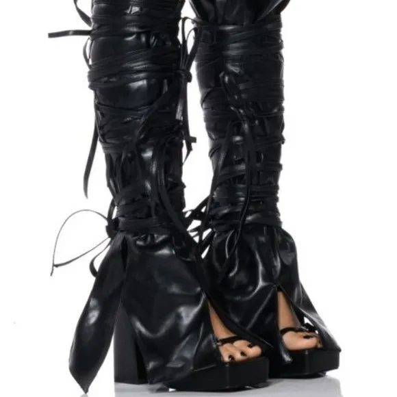 AZALEA WANG &quot; READILY STRAPPED &quot; 2 IN 1 STRAPPY SANDAL IN BLACK ( BRAND NEW !!!!