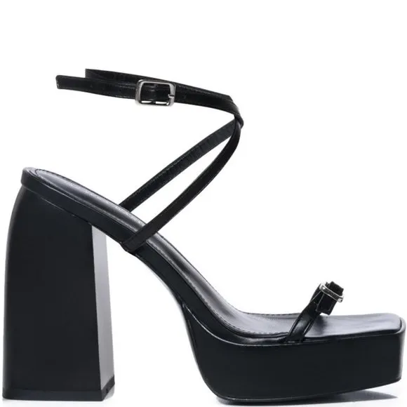 AZALEA WANG &quot; READILY STRAPPED &quot; 2 IN 1 STRAPPY SANDAL IN BLACK ( BRAND NEW !!!!