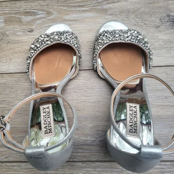 Badgley Mischka wedding shoes silver with gems 💎 ✨️ gorgeous 3.25&quot; heel