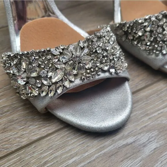 Badgley Mischka wedding shoes silver with gems 💎 ✨️ gorgeous 3.25&quot; heel