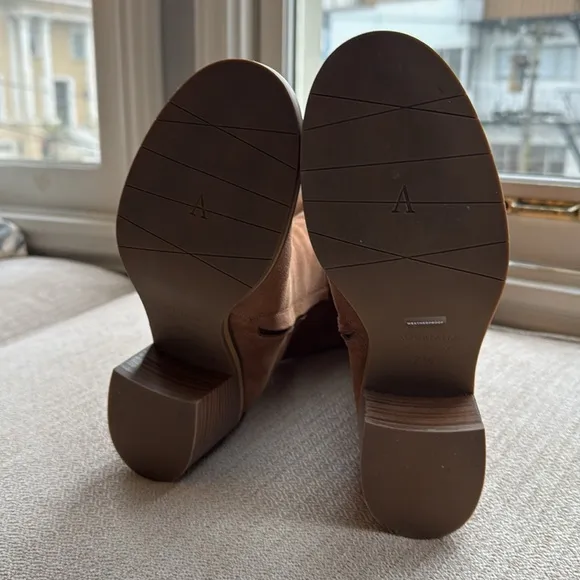 Baia Luxe Suede Boots by Aquatalia