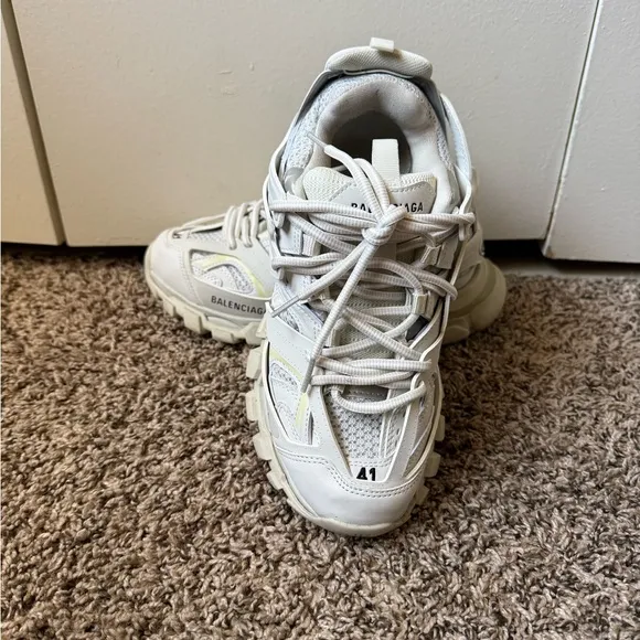Balenciaga White Chunky Sneakers with Textured Sole