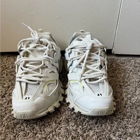 Balenciaga White Chunky Sneakers with Textured Sole