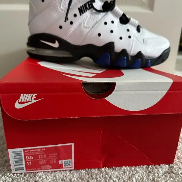 Barkleys men’s Nike White, Black and little bit of blue High-Top Sneakers