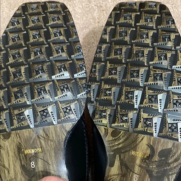Black Men's NWOT Size 8 Loafers