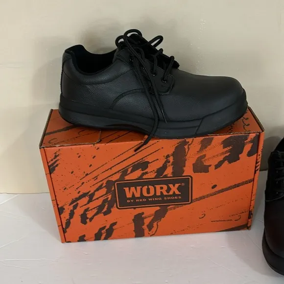 Black Work By Red Wing  Steel Toe Slip Resistant Shoes Size 9WW  NIB