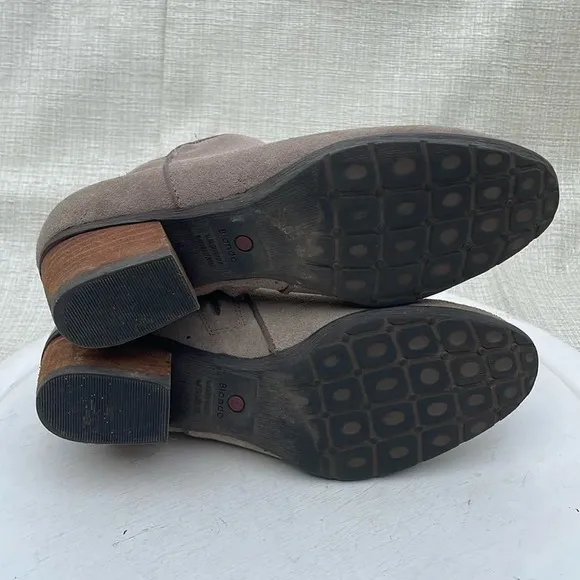 Blondo Women’s Waterproof Villa Booties