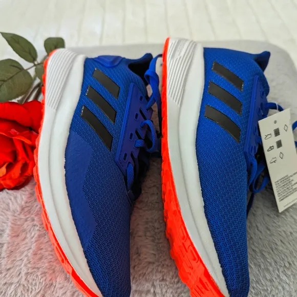 Blue running shoes 💙 Adidas