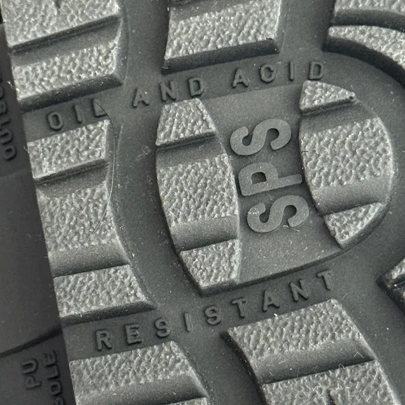Blundstone #140 Work Boots (Steel Toe, EH, Acid, &amp; Penetration resistant)