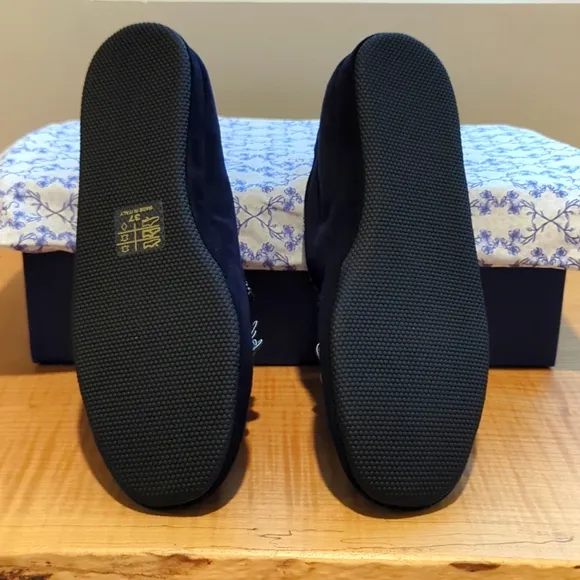 BNIB Sz 37 Sarah Flint navy slippers