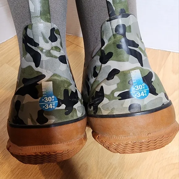 Bogs Green Camo Waterproof Tall Boots Kids Size 2