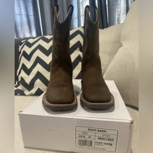 Boot Barn Square toe brown boots