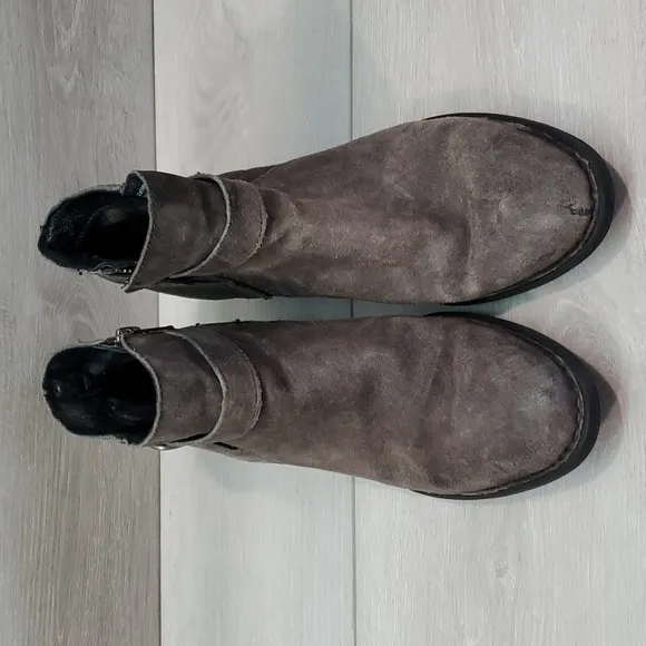 Born Women Adia Comfort Suede Ankle Heels boots shoes sz 8M