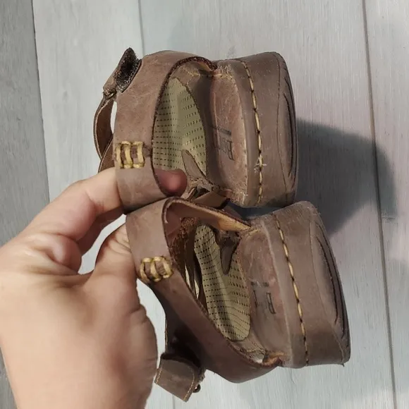 Born Women Comfort Leather Sandals Slide Flats shoes sz 7