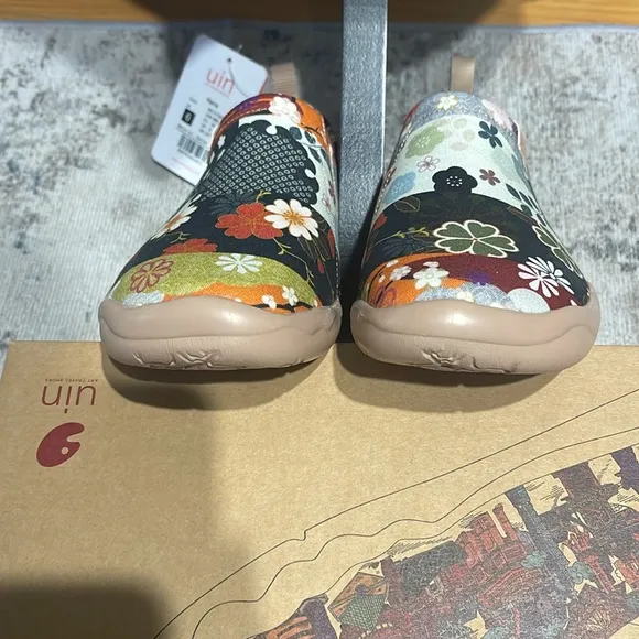 🍁👜Brand New Canvas UIN walking shoes. Fall floral accent. See photos attached.