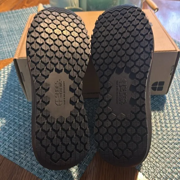 BRAND NEW in BOX Shoes for Crews Pearl II Slip On - Size 8.5