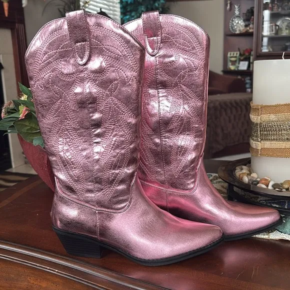 Brand New Madden Girl Metallic Pink Cowboy Boots Heeled Pointed Toe Western
