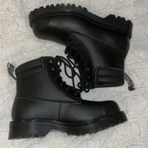 Brand New Unisex Steel Toe Black Work Combat Boots By:Vegetarian Shoes Size:38/8