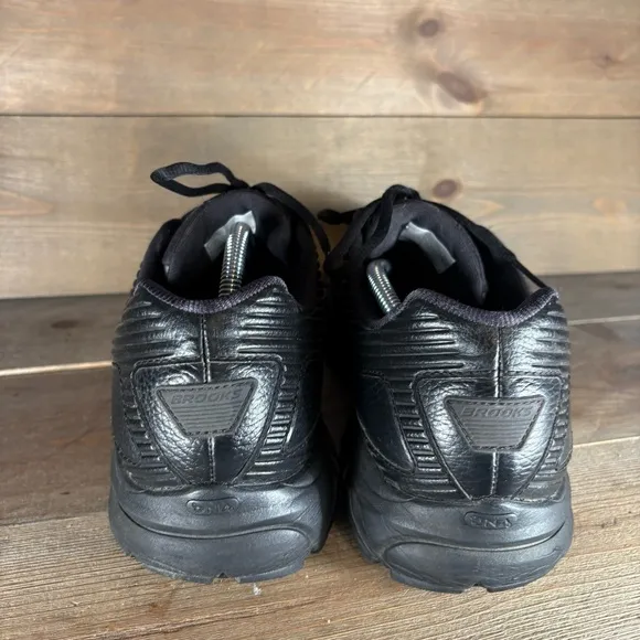 brooks addiction walker 2 mens size 11.5 wide EE shoes black walking sneakers