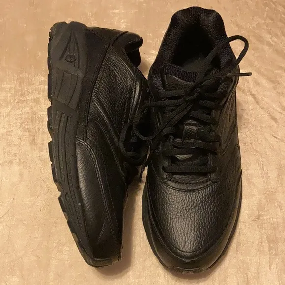 Brooks Addiction Walker Sneakers