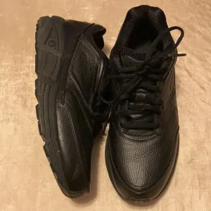Brooks Addiction Walker Sneakers
