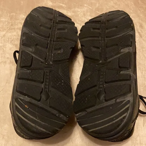 Brooks Addiction Walker Sneakers