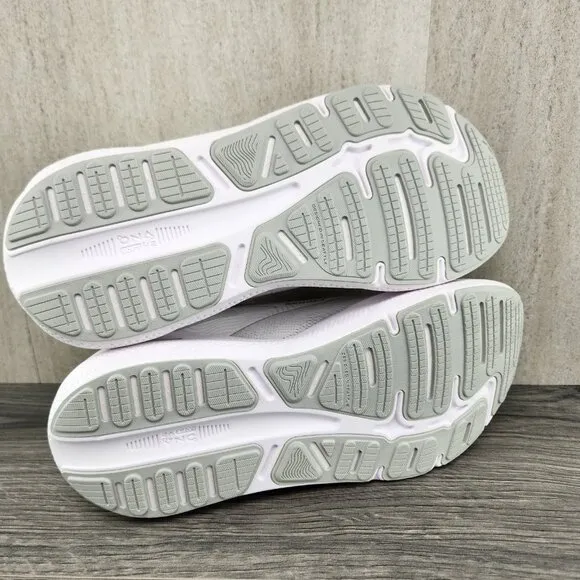Brooks Ghost Max Size 8.5 Mens White Oyster Metallic Silver Running Shoes
