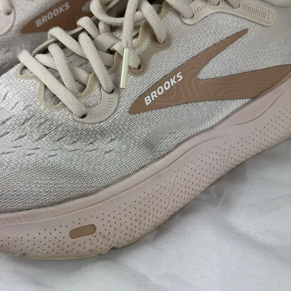 Brooks Ghost Max Womens Cushioned Running Walking Shoes Athletic Casual Sneakers