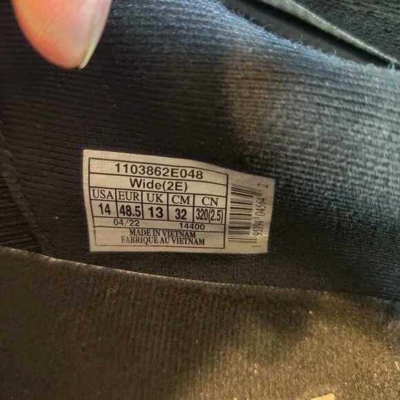 Brooks Launch 9 GTS Shoes Mens 14 2E Black Running 1103862E048 *Cosmetic Flaw.