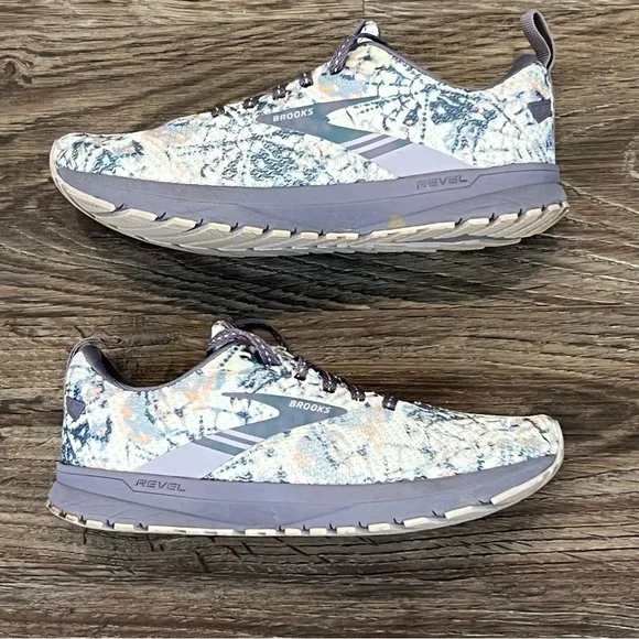 Brooks Revel 5 Womens 6.5 Shoes Running Walking Purple Tie Dye