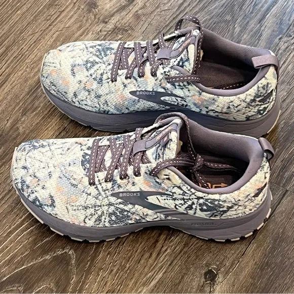 Brooks Revel 5 Womens 6.5 Shoes Running Walking Purple Tie Dye