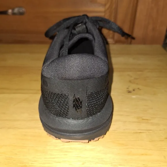 Brooks Revel 7 Men's Black Running Shoes In A Size 12.5D. New With A Flaw